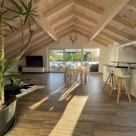 Lichtdurchflutete Wohnung Mit Grosser Dachterrasse 브룩뮐 외부 사진