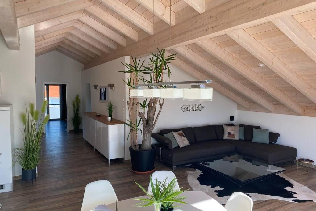 Lichtdurchflutete Wohnung Mit Grosser Dachterrasse 브룩뮐 외부 사진