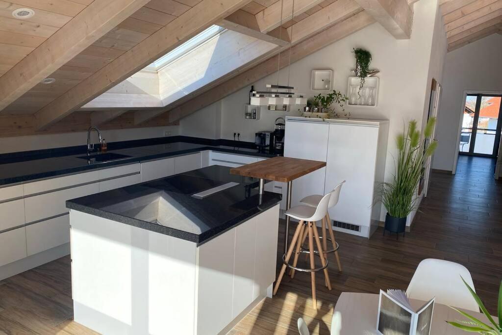 Lichtdurchflutete Wohnung Mit Grosser Dachterrasse 브룩뮐 외부 사진